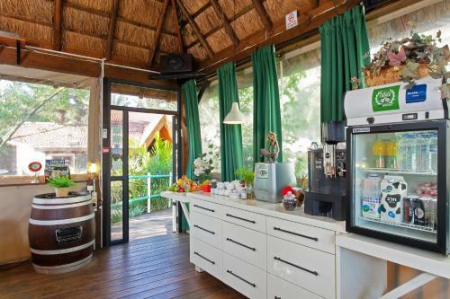 Lodge Out Of Africa Resort