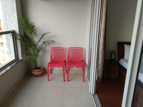 Hostal 3bhk Pure Veg Apartment In Amanora