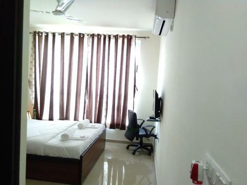 Hostal 3bhk Pure Veg Apartment In Amanora