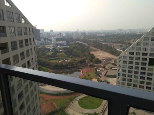 Hostal 3bhk Pure Veg Apartment In Amanora
