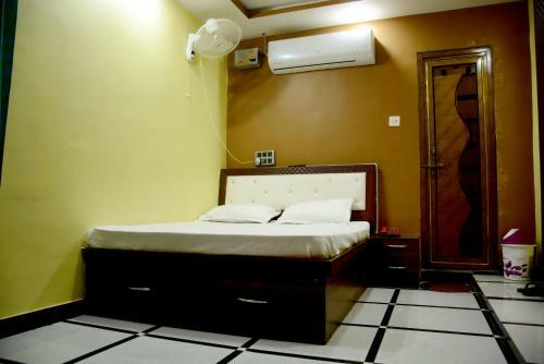 Hotel Kavya Residency