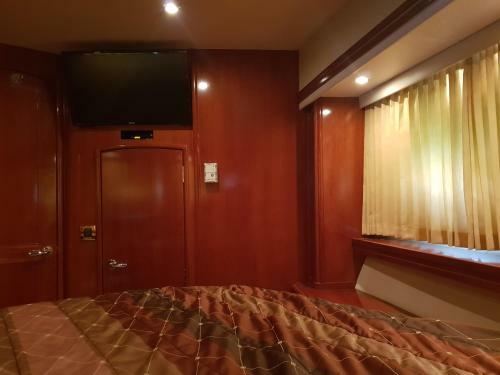 Xclusive Air Conditioned 22m Luxury Yacht