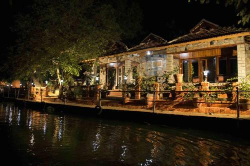 Hotel Aquabliss Resort