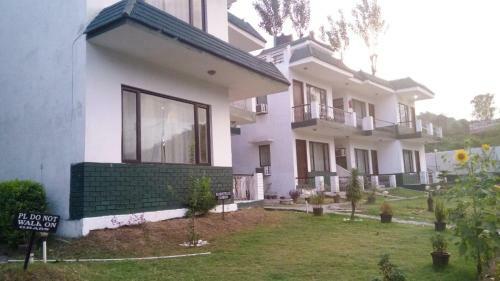 Posada Van Durga Villas & Suites