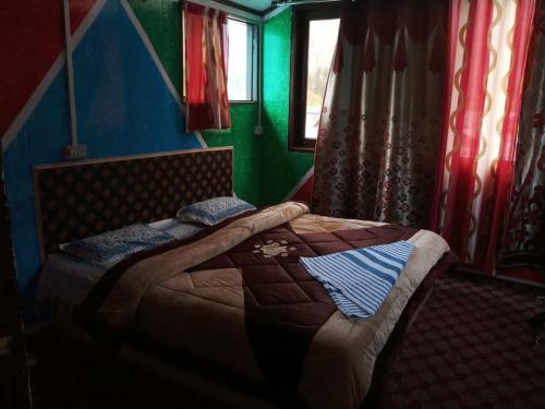 Hotel Island Pahalgam