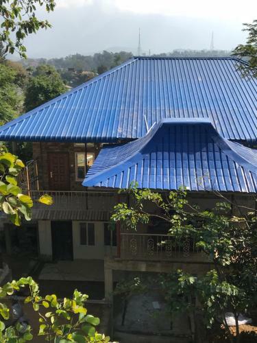 Hostal Nhoshring Guest House