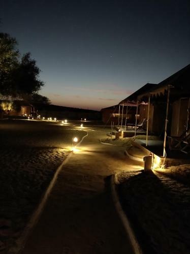 Hotel Golden Dune Camp