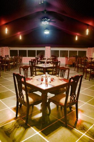 Hotel Golden Dune Camp