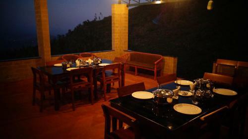 Hotel Mammoth's Cliff Jungle Resort Masinagudi