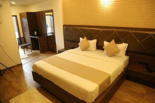 Hotel Royal Square