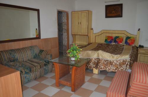 Hotel Centre Point Resorts & Club Palampur