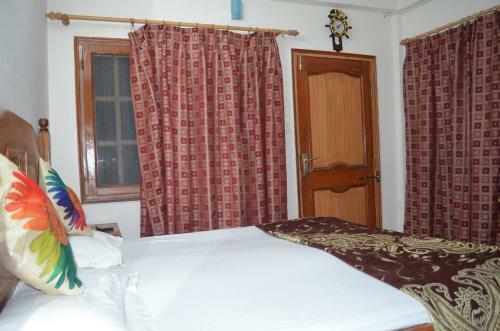 Hotel Centre Point Resorts & Club Palampur