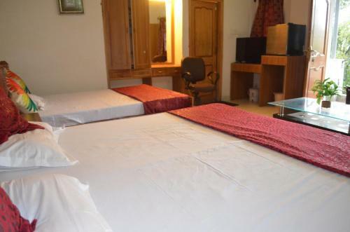 Hotel Centre Point Resorts & Club Palampur