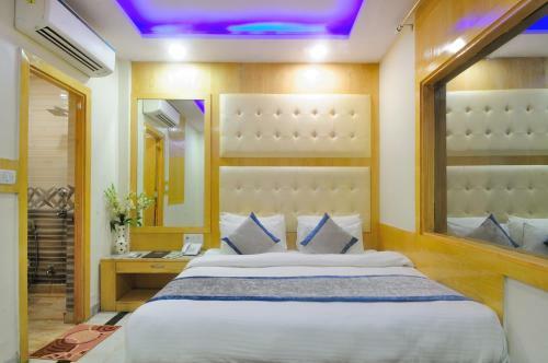 Hotel The Karlo Kastle By Check In Room