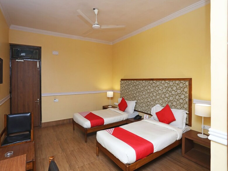 Hotel Oyo 26221 Nihar