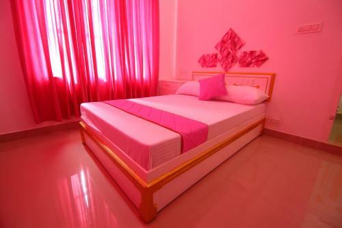 White Gold Palace