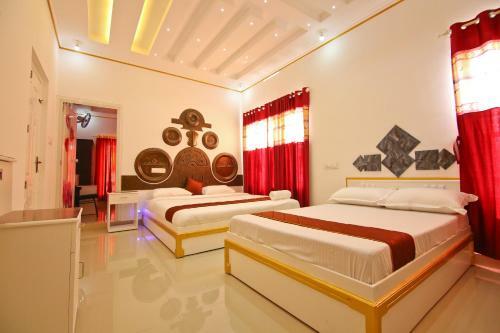 White Gold Palace
