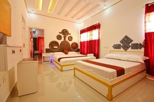 White Gold Palace