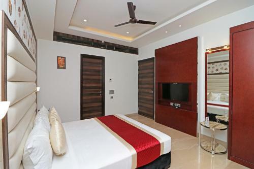 Oyo 12464 Hotel C Pearls
