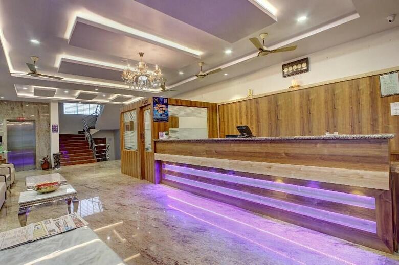Hotel Ambika International Byndoor