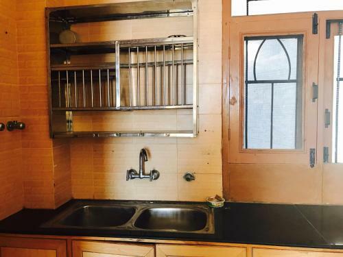Ridgeview Homestay Near Lakkar Bazar
