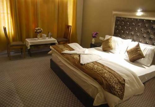 Hotel River View Resort