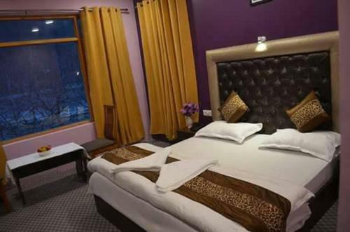 Hotel River View Resort