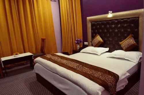 Hotel River View Resort