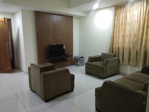 Hotel Suvarna Compact