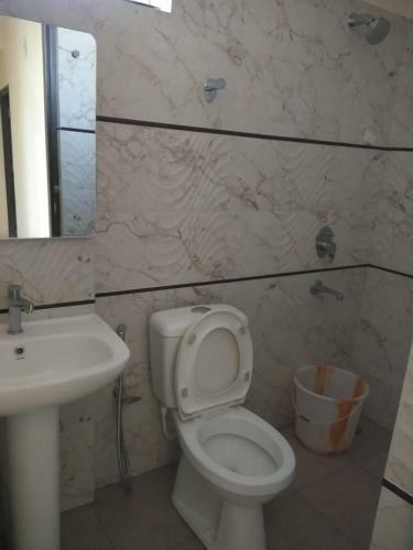 Hotel Suvarna Compact