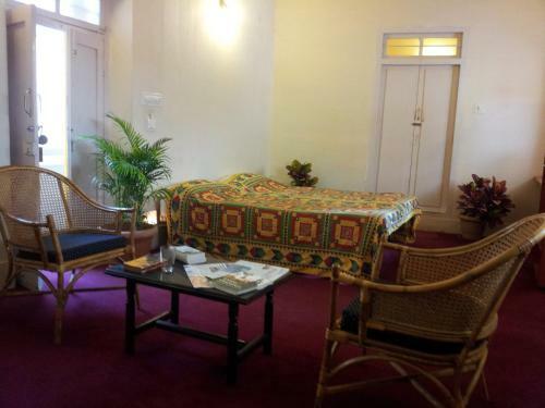 Hotel Maurya