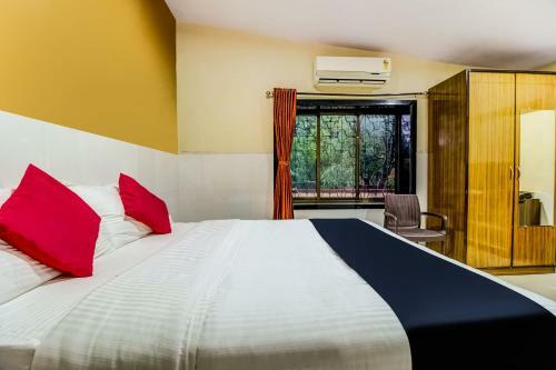Hotel Capital O 46872 Gunwant Holidays