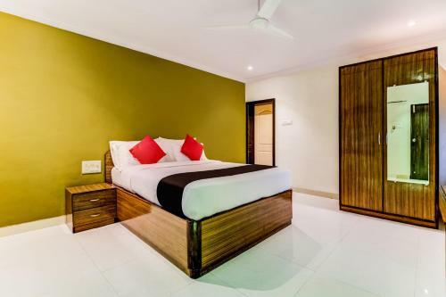Hotel Capital O 46872 Gunwant Holidays