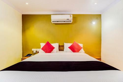 Hotel Capital O 46872 Gunwant Holidays