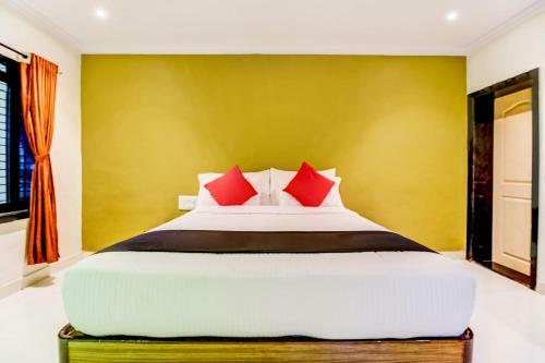 Hotel Capital O 46872 Gunwant Holidays