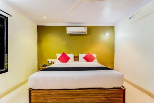 Hotel Capital O 46872 Gunwant Holidays