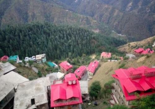 Enjoyable Stay With Balcony Views