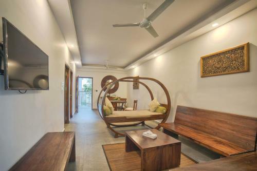 Hotel Elixir Hills Suites Resort And Spa