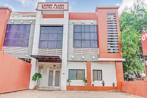 Hotel Capital O 23501 Log Inn Plaza