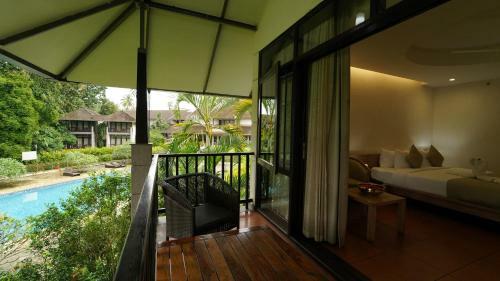 Hotel Whispering Waters