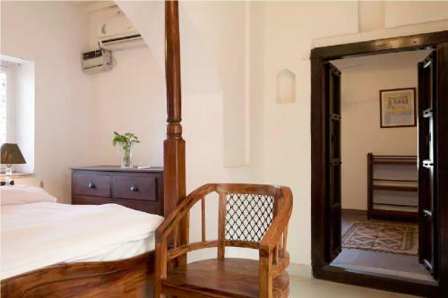 Villa Hostie Lal Darwaza-100 Yr Old Manor