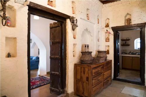 Villa Hostie Lal Darwaza-100 Yr Old Manor