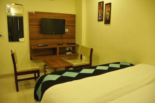 Hotel Pasupala Grand