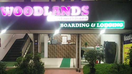 Hotel Woodlands