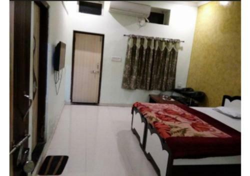 Hotel Well Furnished Rooms In Pushkar