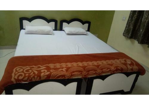 Hotel Well Furnished Rooms In Pushkar
