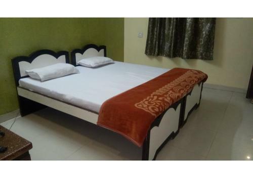Hotel Well Furnished Rooms In Pushkar