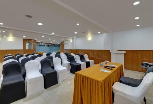 Avins Beacon Hotel - Udaipur