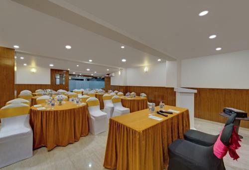 Avins Beacon Hotel - Udaipur