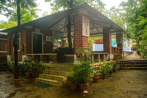 Hotel Dabhosa Waterfall Resort, A Nature Trails Resort